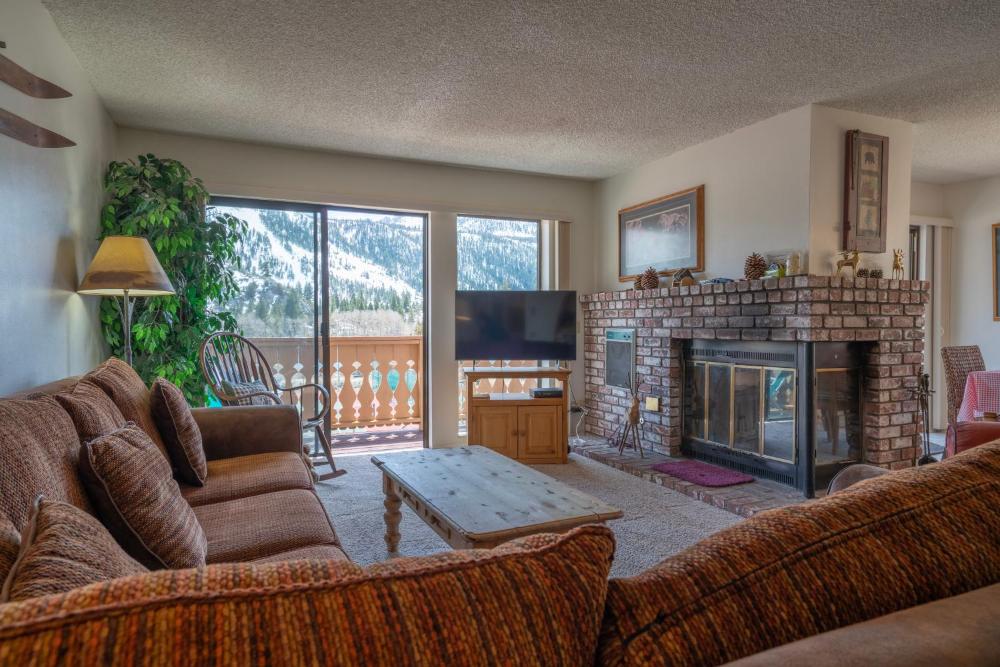 Suite interior